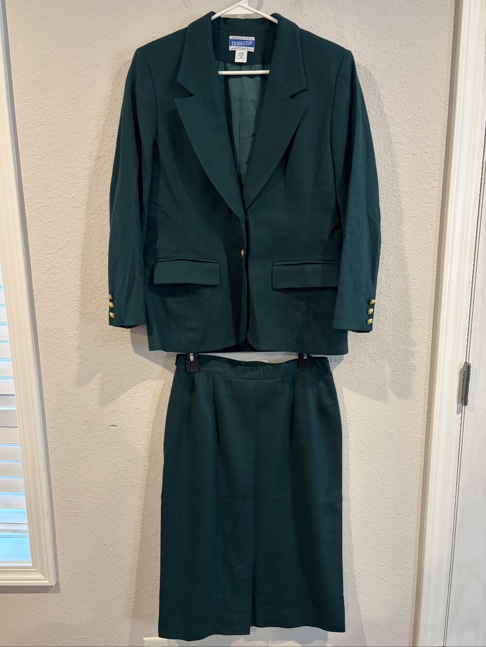 Pendleton Petite Vintage Womens Green 100% Wool Blazer Jacket Skirt Outfit 10